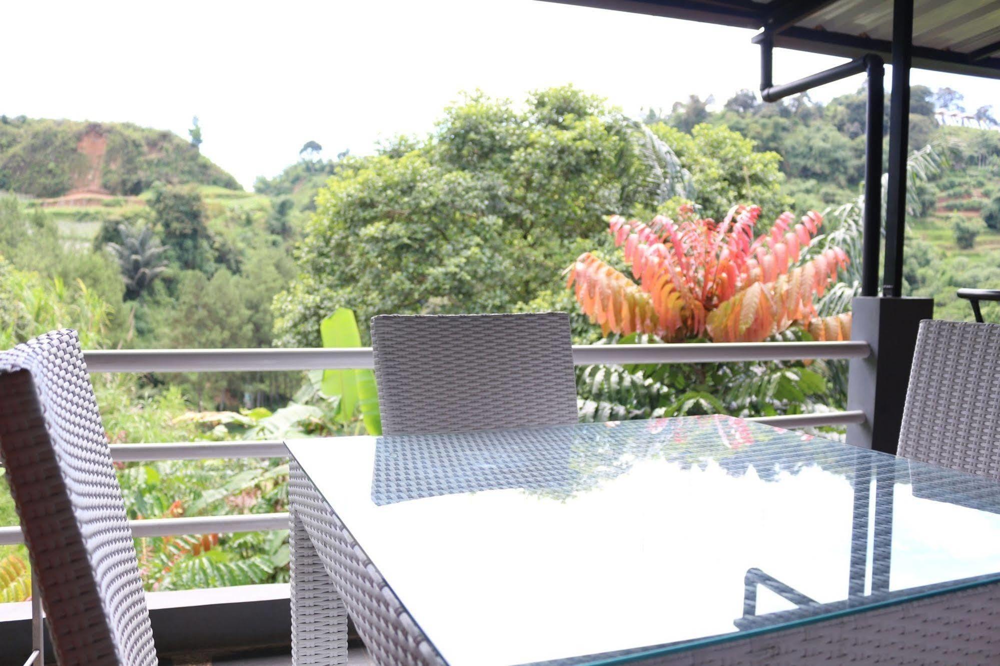 Bantal Guling Villa Lembang Exteriér fotografie