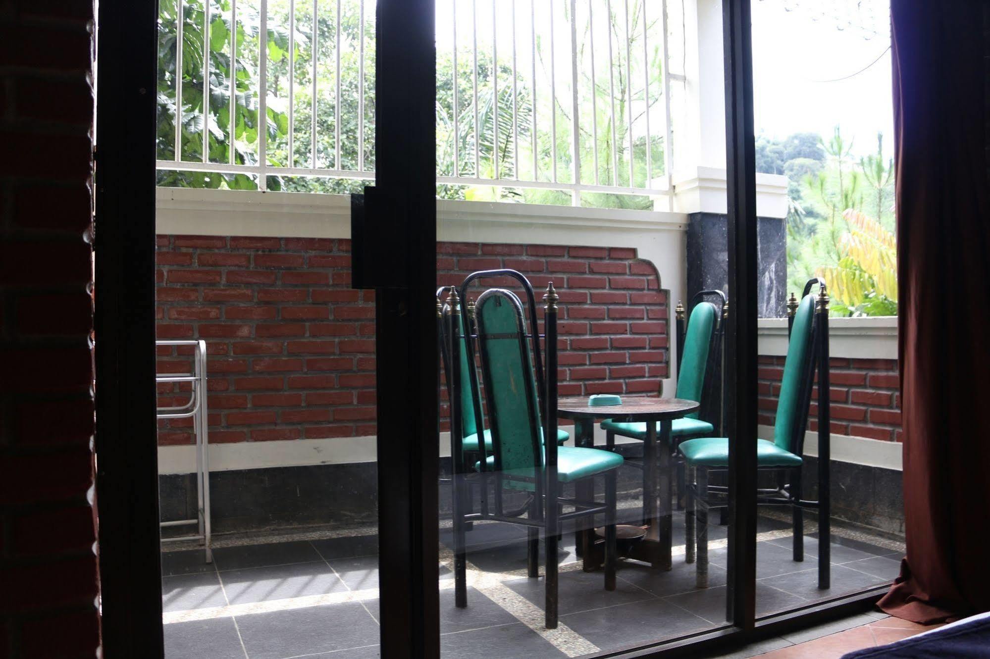 Bantal Guling Villa Lembang Exteriér fotografie